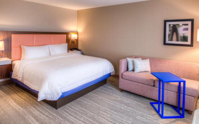 Hampton Inn & Suites Wixom