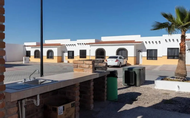 Mexican Ambience Townhome With Pool 1