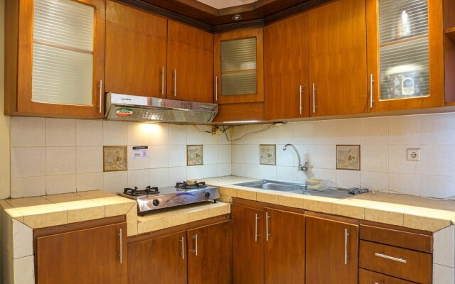 Spacious and Comfortable 2BR Puri Garden Apartment