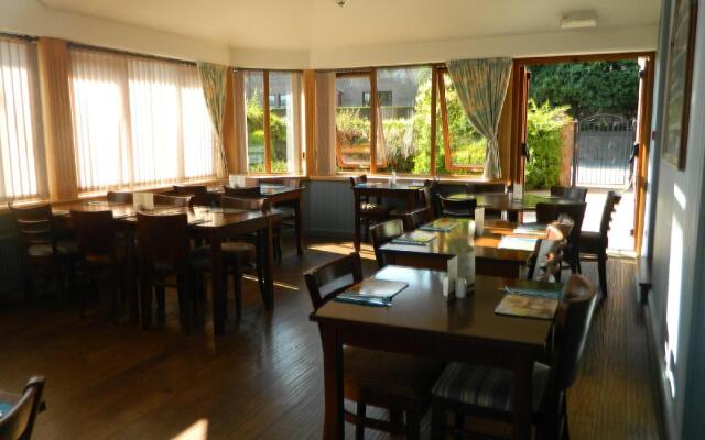 Red House Hotel