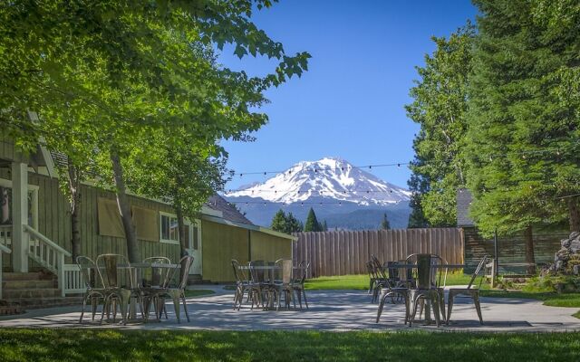 Shasta View Lodge