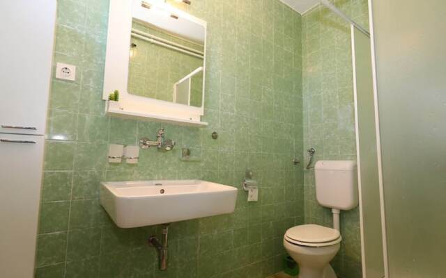 Comfortable Apartment With Terrace Near the Beach