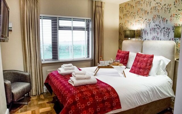 Fields Lodge Bed & Breakfast