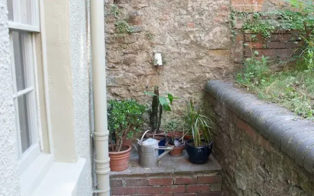 Modern 2 Bedroom Apartment in the Heart of Bristol