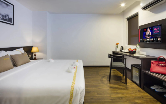 Meriton Hotel