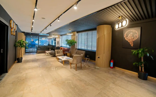 City Moonlight Apart Hotel