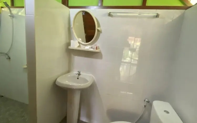 Khaosok Bamboo Huts Resort