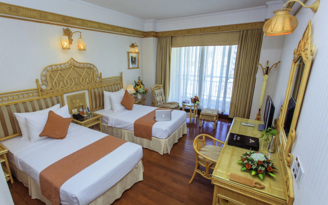 Green Plaza Hotel