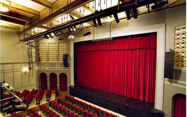 Marines Memorial Club & Hotel