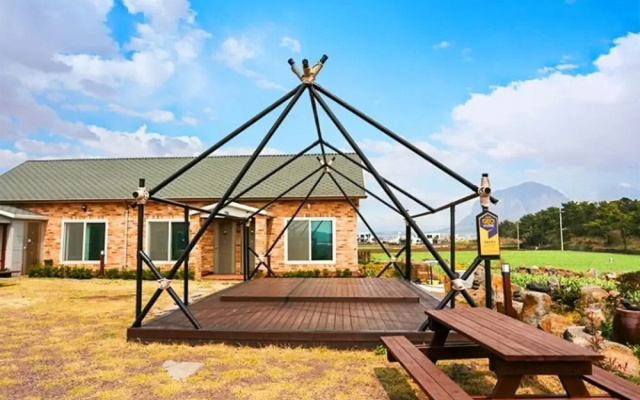 Seoguipo Umblanc Pension