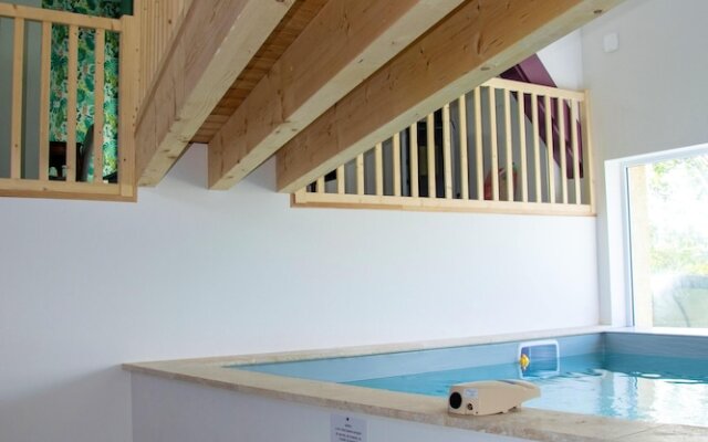 Villa With 5 Bedrooms in Panissières, With Indoor Pool, Enclosed Garden and Wifi - 56 km From the Slopes