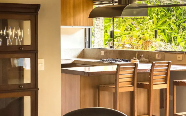 Arquitetura única na Granja Viana