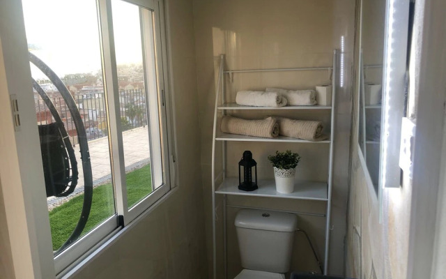 Rooms in Seafront Villa