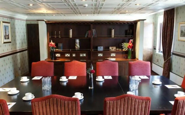 Carlton George Hotel