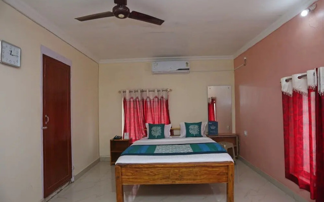 OYO 9009 near Railway Station