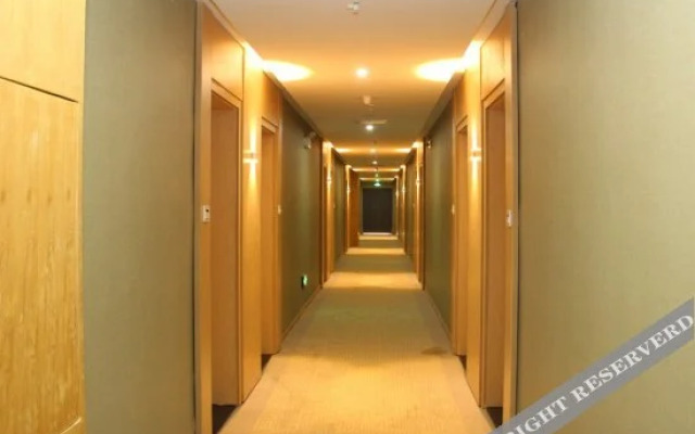 Yi'erke City Chain Hotel Wuhan Nanhu Garden
