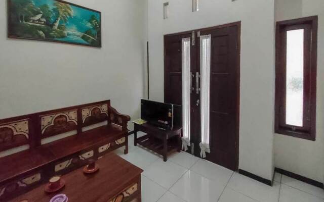 Villa Ghazani 4 at Desa Wisata Songgokerto