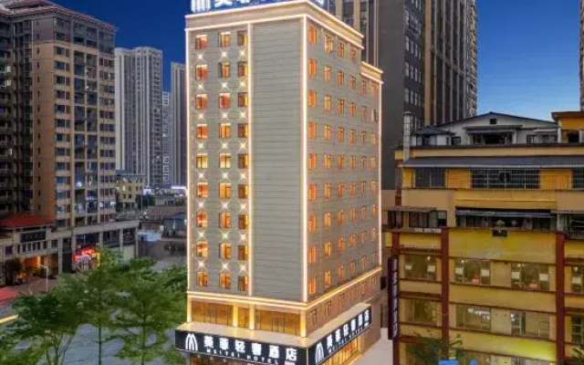 Mayfair Light Luxury Hotel (Fangchenggang Executive Center High-speed Rail Station Branch)
