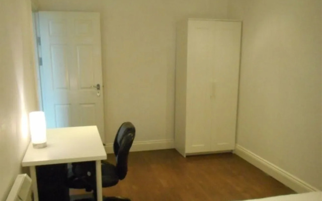 Sterling Serviced Apartments - Bishops Stone House