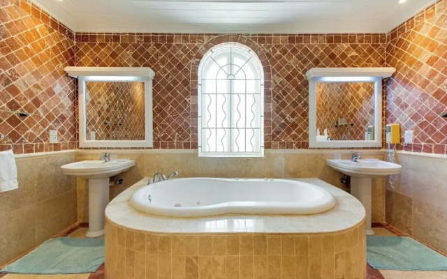 Tranquillity, Luxury, Exquisite sea Views