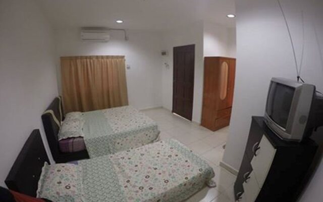 Tanjung Uda River Resort