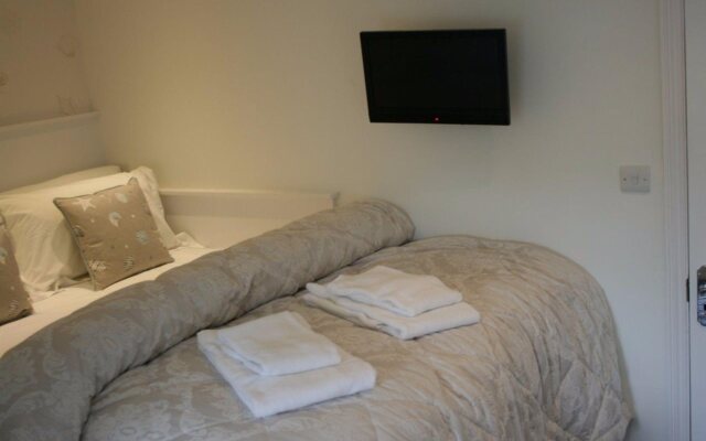 Overcliff Lodge