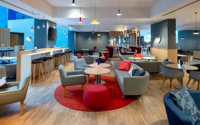 Holiday Inn Express London Heathrow T4 by IHG