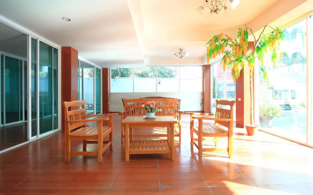 OYO 410 Diamond Boutique Hostel