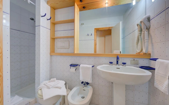 Abeti A3-14 few min From ski