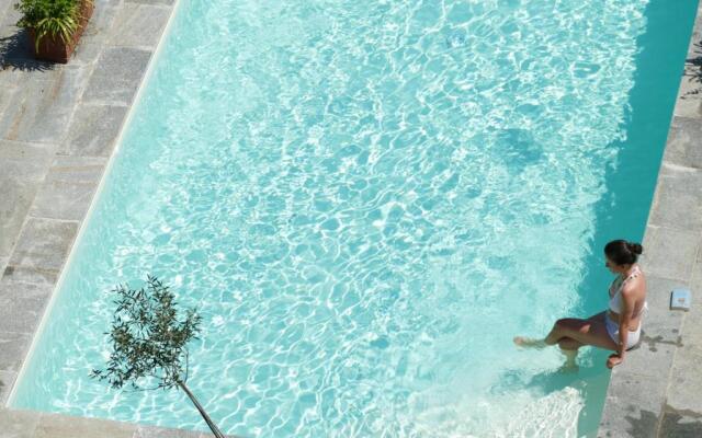 White Lilac romantic B&B adults only