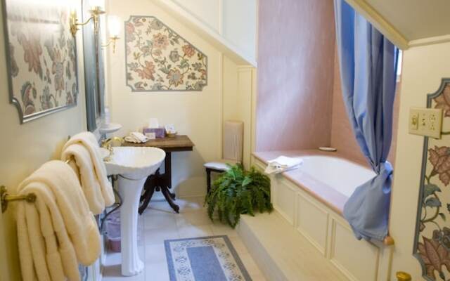 The Gambier House Bed and Breakfast