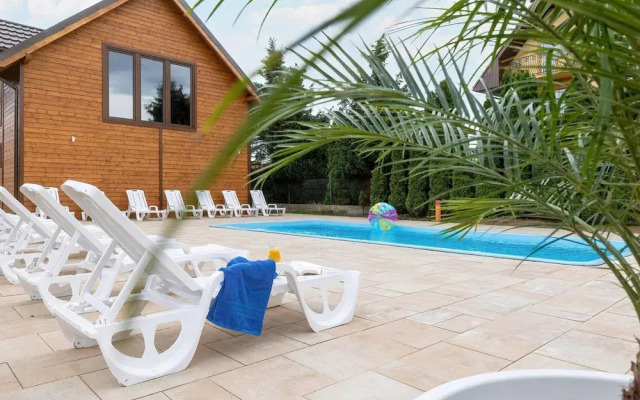 Holiday Homes With Pool, Rewal