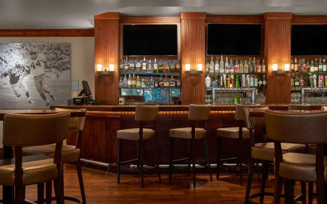 DoubleTree by Hilton Hotel Dallas – Love Field