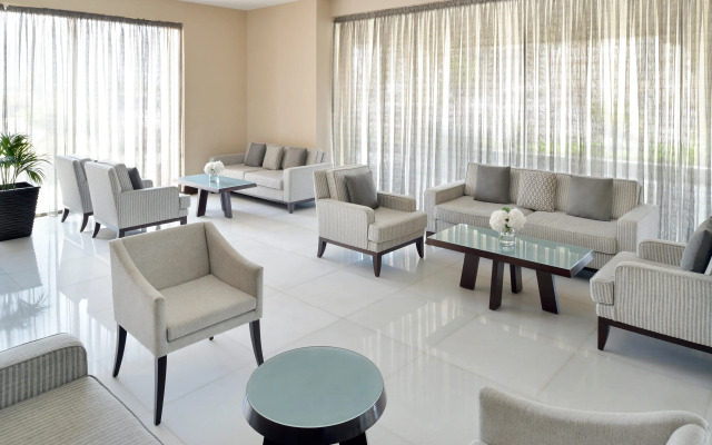 Movenpick Hotel Apartments Al Mamzar Dubai