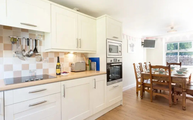 1 Springwater View