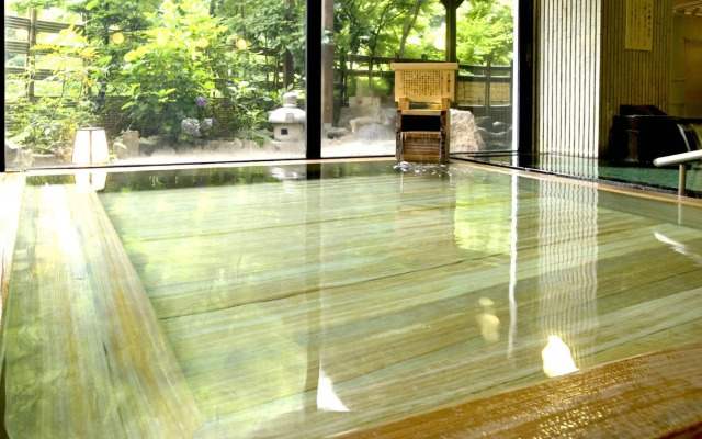 Royal Hotel YAMANAKA ONSEN KAJIKASO