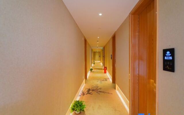 Yixin Hotel (Shanghai Lujiazui New International Expo Center)