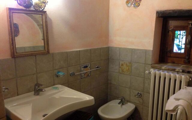 Venus Apartment 45 People