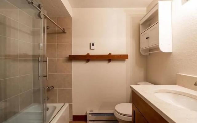 3-Bedroom Meadow Creek Townhom 3 Townhouse