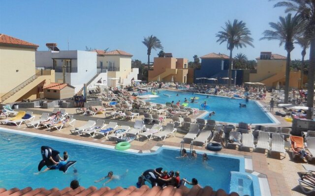 Отель Broncemar Beach Suites