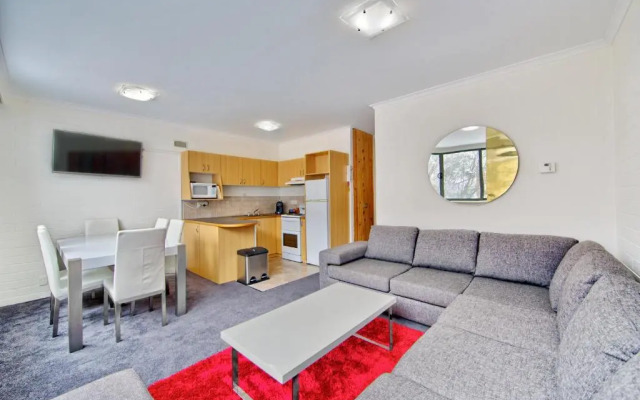 Snow Ski Apartments 08