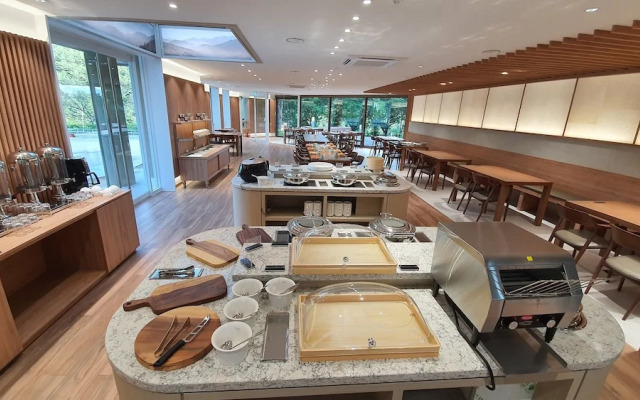 Hotel West of Canaan