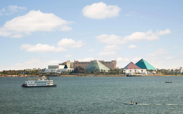 Moody Gardens Hotel, Spa and Convention Center