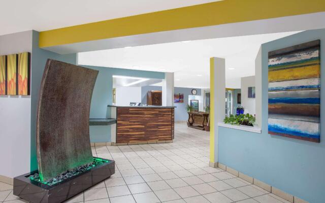 Days Inn by Wyndham Hilton Head