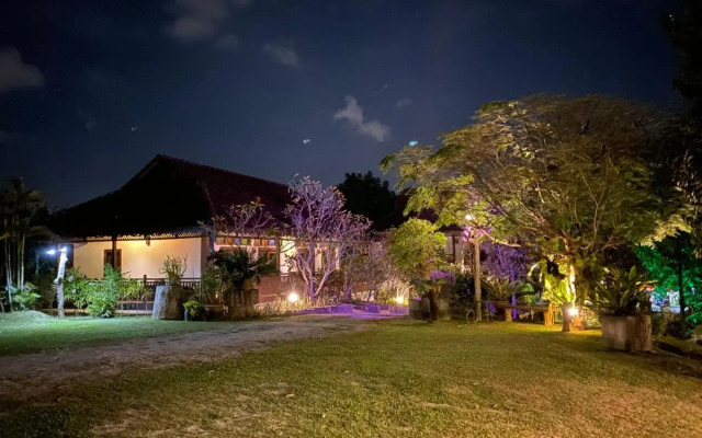 Singgahsana Villa