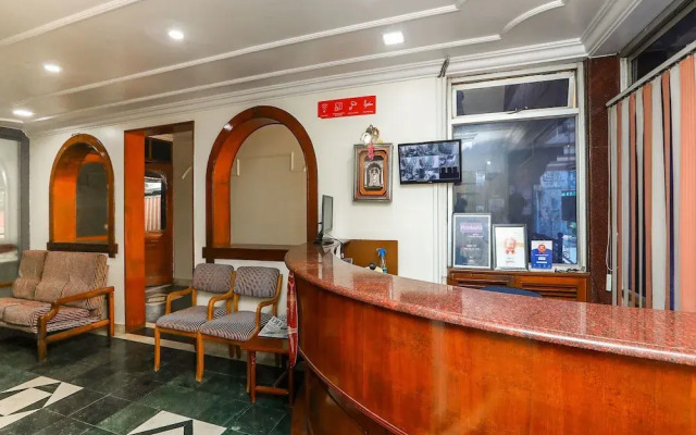 OYO 17056 Hotel Chandra Palace