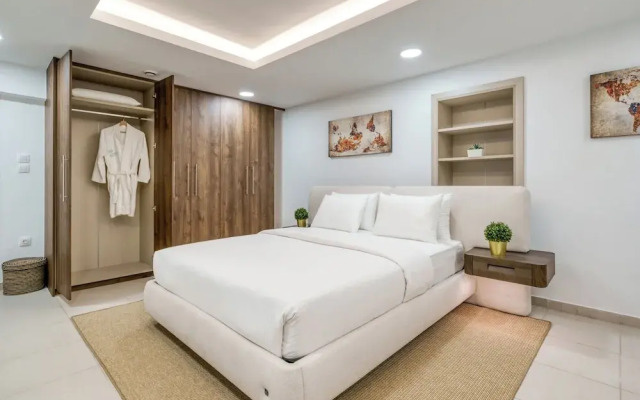 Voula Luxury Modern Living with Garden