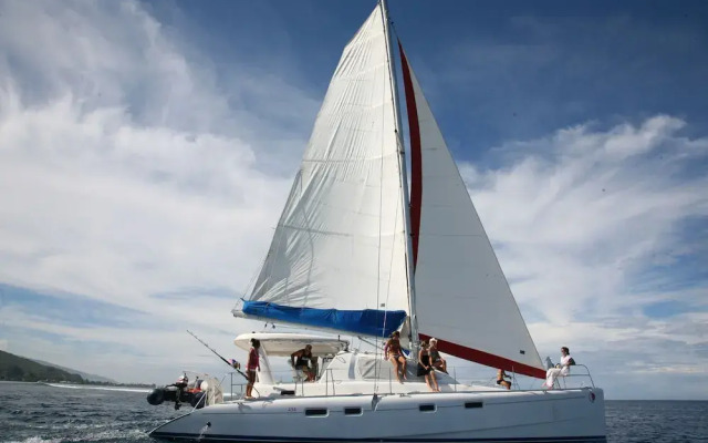 Tahiti Sail and Dive
