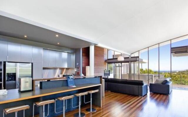 3 Kiamba Court
