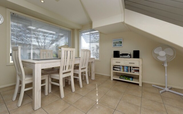 Sandcastles Unit 9 - Fingal Bay